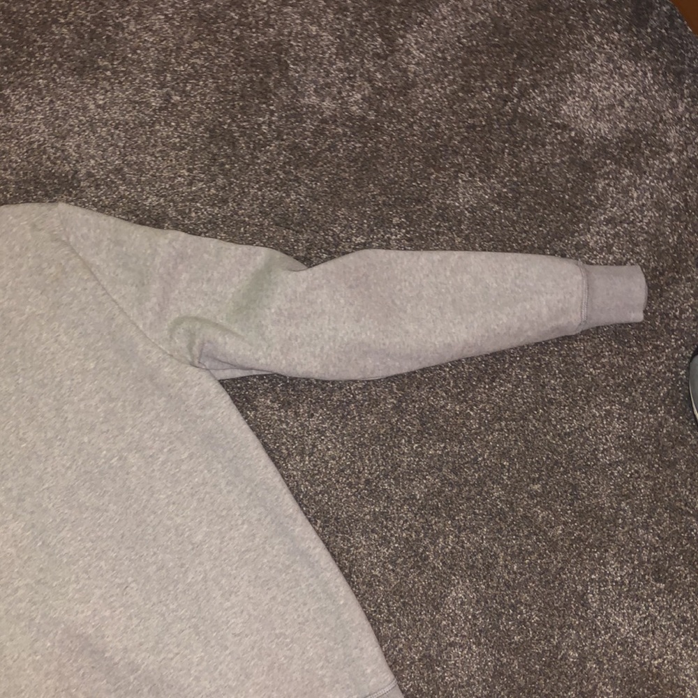 Calvin Klein Crewneck - Picture 9 of 9